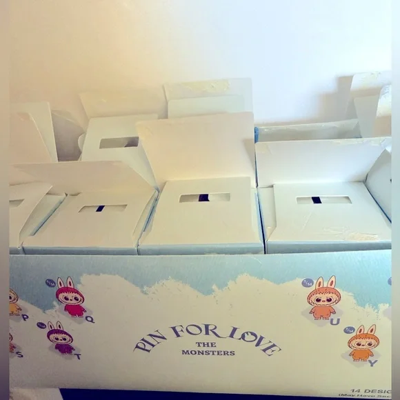 100% Authentic Pin For Love Labubu New Pop Mart - Picture 2 of 15